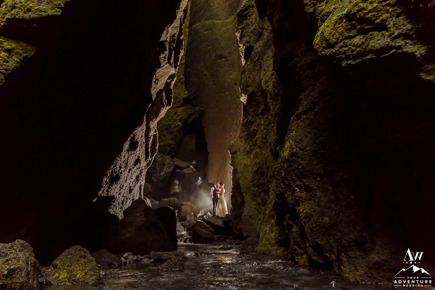 iceland-wedding-photographer-canyon-wedding