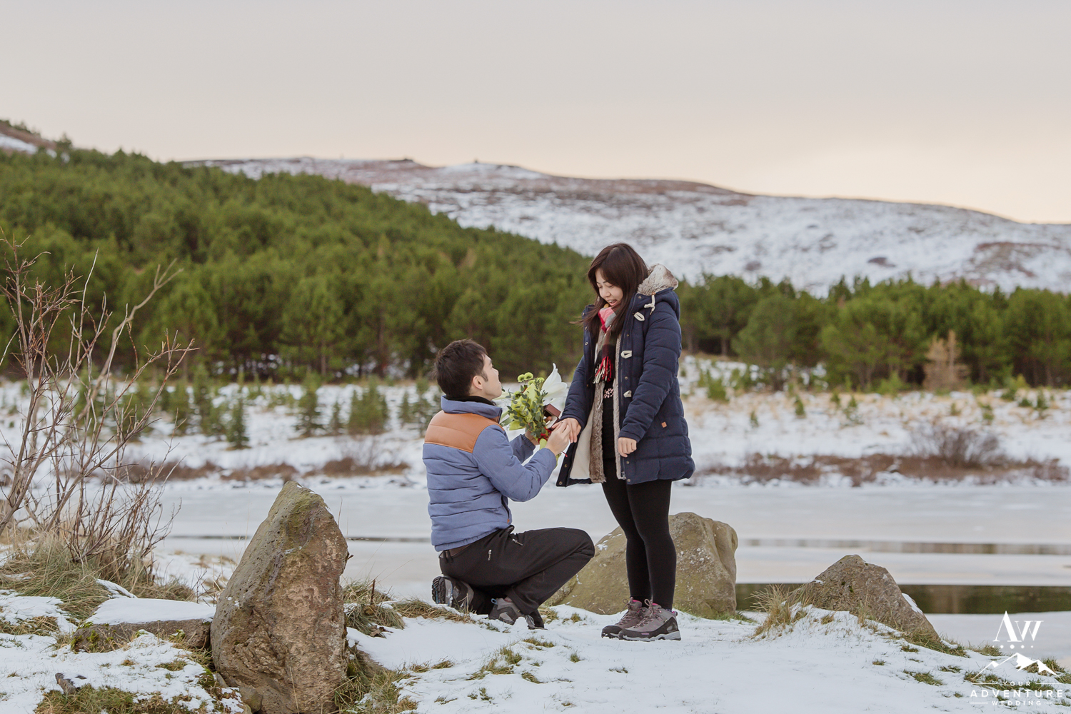 surprise-marriage-proposal-in-iceland-6